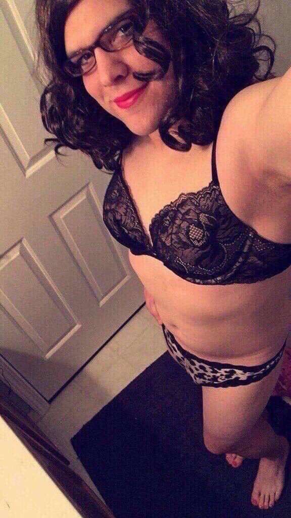 Tara Lynn @sissytara69 &middot;