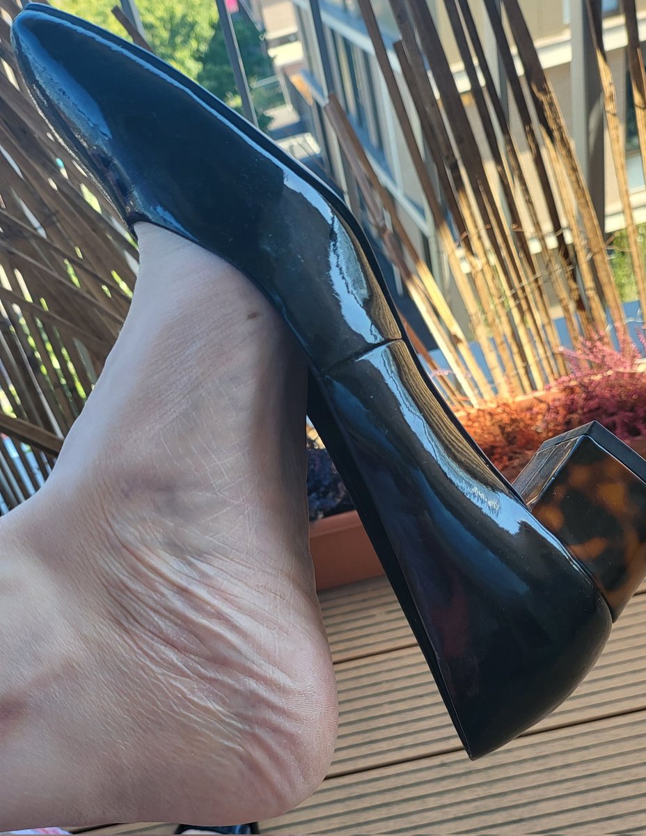 dommesissylucyuk shoe
